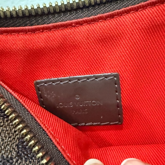 Louis Vuitton
Damier Ebene South Bank Besace Crossbody/Shoulder Bag - Picture 13 of 16